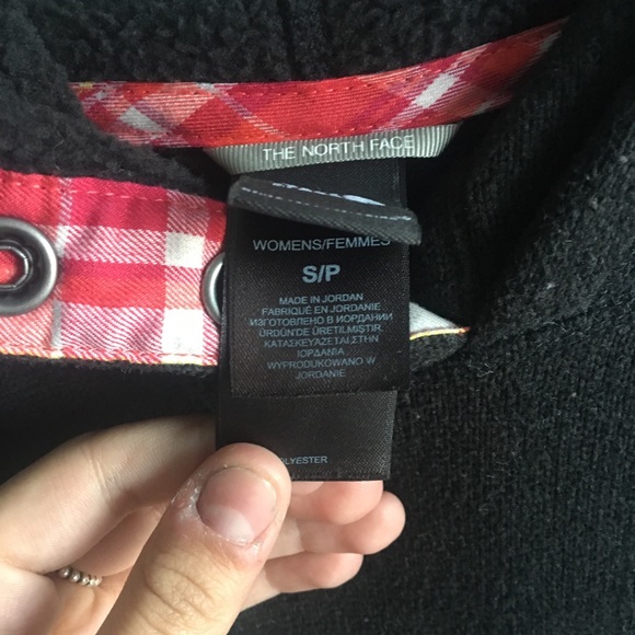 The North Face Women’s Pullover - Picture 4 of 7